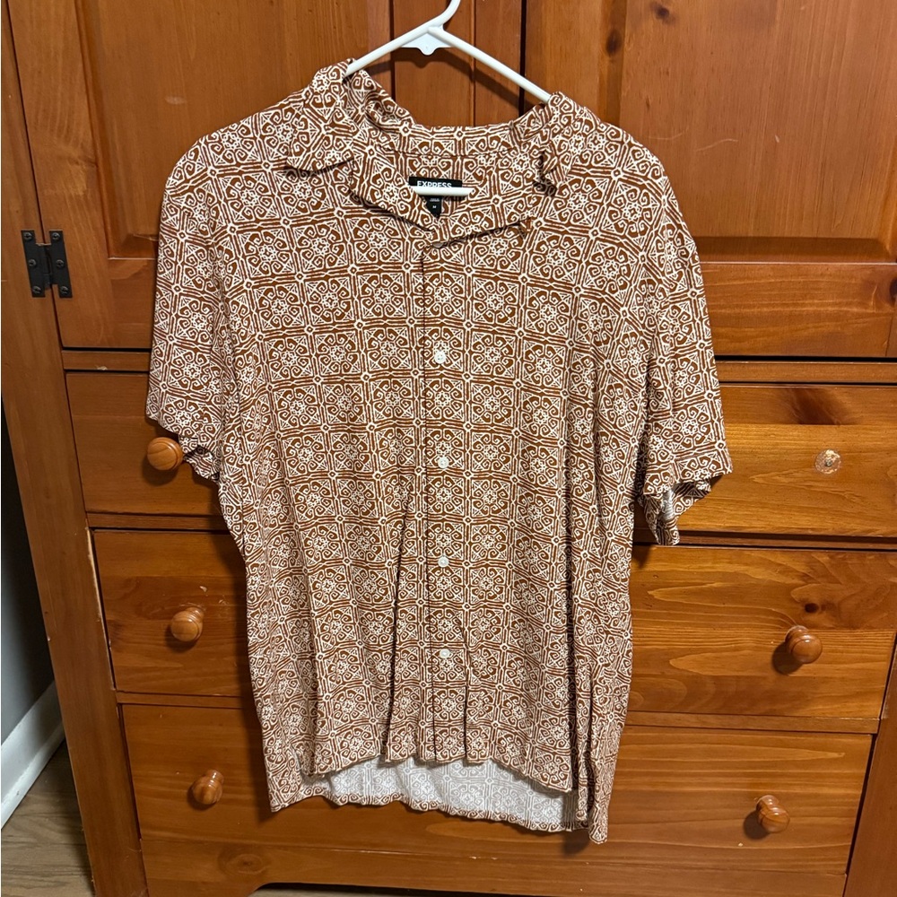 Express terracotta pattern button down